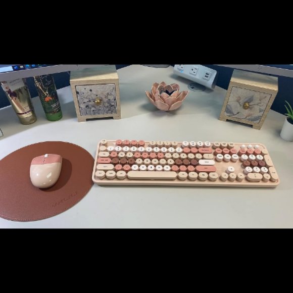 Wireless Keyboard and Mouse Combo 104 Keys Full-Sized 2.4 GHz Colorful Keyboard - Picture 9 of 15